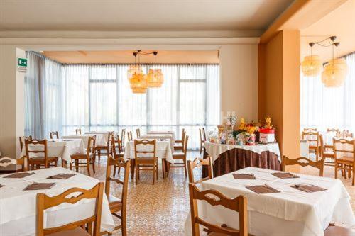 Esperia Boutique Family Hotel Cesenatico Exterior photo